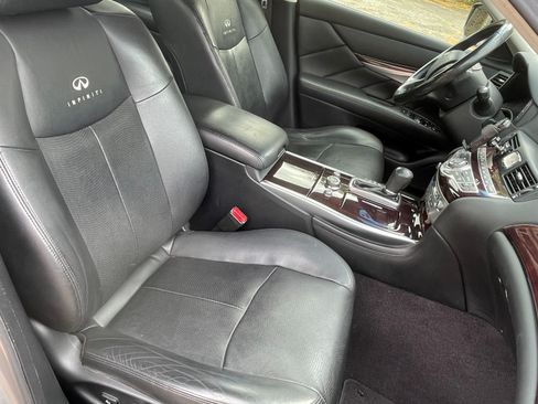 Used 2013 INFINITI M35 w/ Premium Pkg image 9