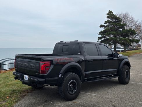 Used 2025 Ford F150 Raptor image 2