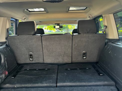 Used 2010 Jeep Commander Sport w/ Sun/Sound Group AWD/4WD image 16