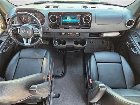 Used 2019 Mercedes-Benz Sprinter 144 image 11