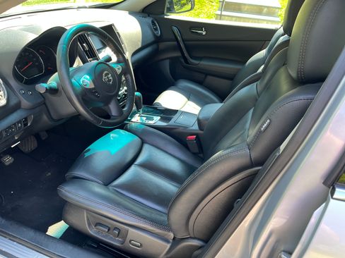 Used 2011 Nissan Maxima 3.5 SV w/ Monitor Pkg FWD image 12