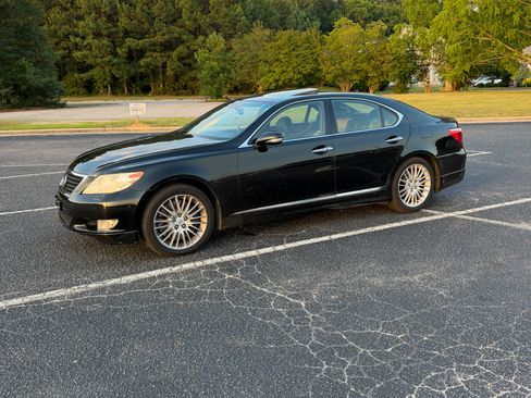 Used 2012 Lexus LS 460 w/ Sport Pkg RWD image 2