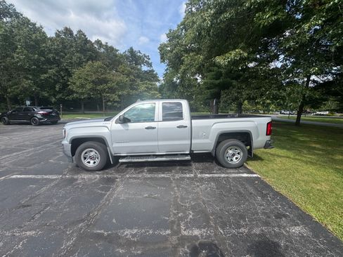 Used 2018 GMC Sierra 1500 4x4 Double Cab w/ Sierra Convenience Package image 4