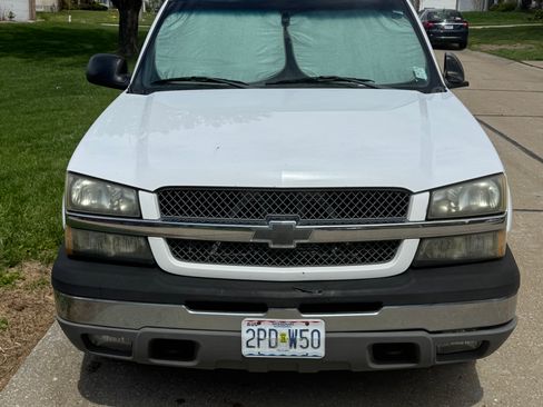 Used 2004 Chevrolet Silverado 1500 4x4 Extended Cab w/ Light Duty Power Package image 1