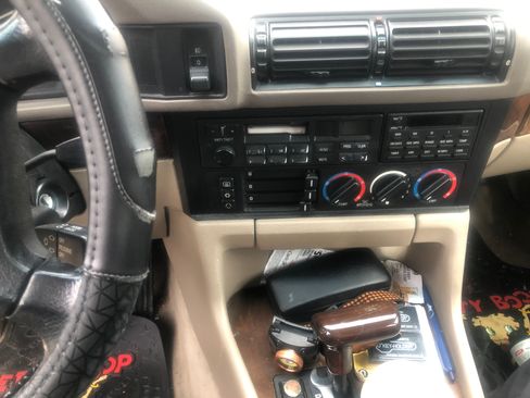 Used 1995 BMW 525i Sedan image 4