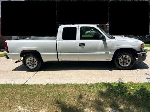Used 2007 GMC Sierra 1500 W/T w/ Light Duty Power Package RWD image 6
