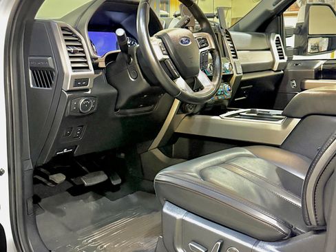 Used 2020 Ford F450 Platinum w/ FX4 Off-Road Package image 10