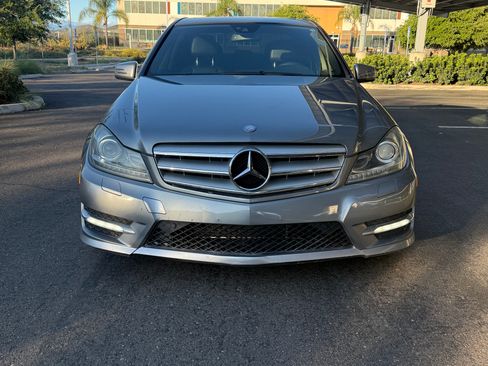 Used 2013 Mercedes-Benz C 300 4MATIC Sedan image 4