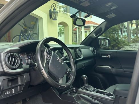 Used 2016 Toyota Tacoma TRD Sport w/ Towing Package AWD/4WD image 21