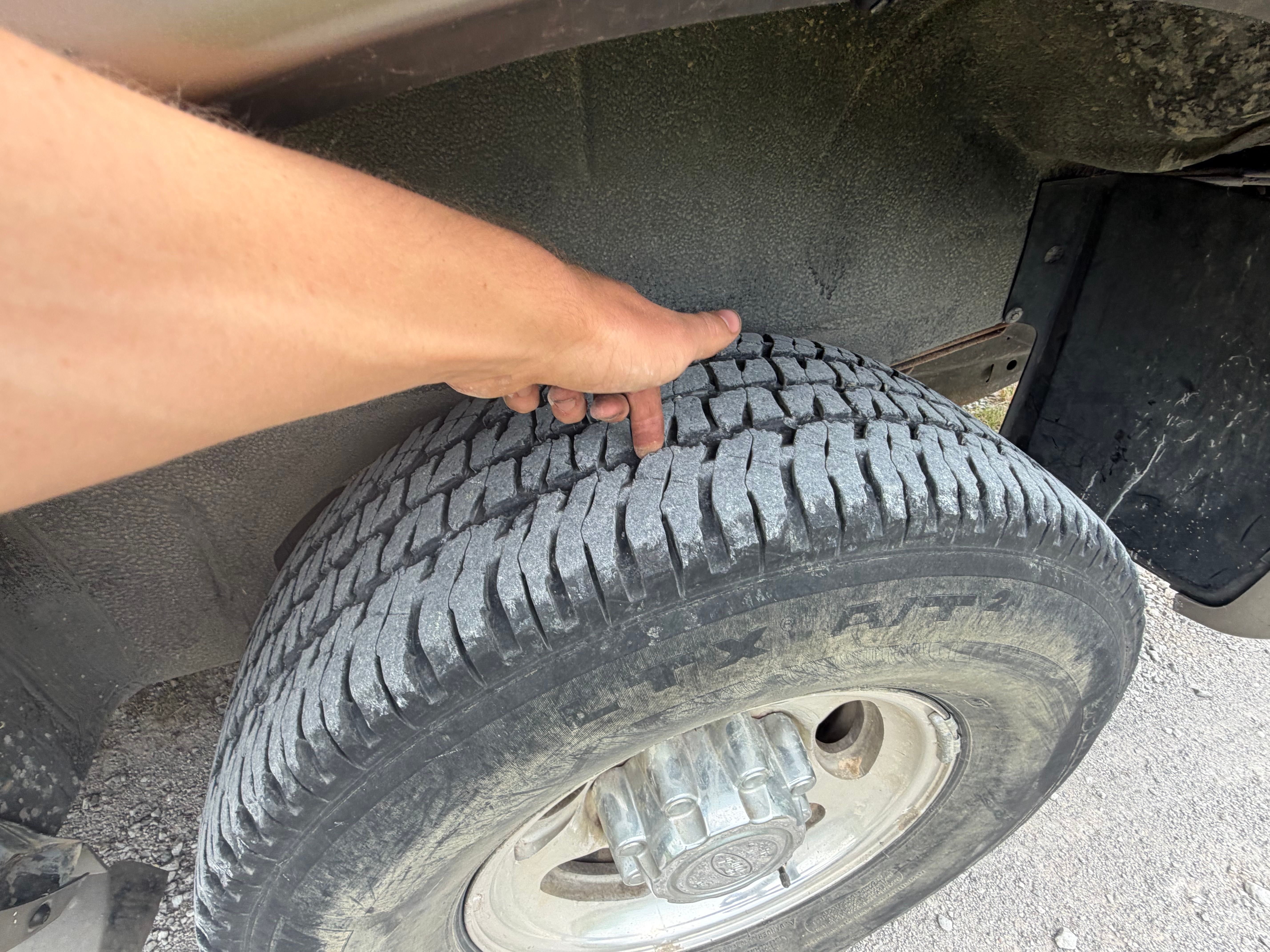 Used 2000 Ford Excursion Limited AWD/4WD image 4