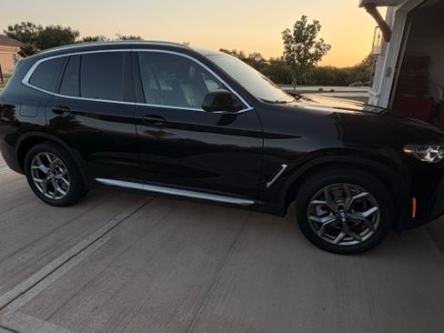 Used 2024 BMW X3 xDrive30i w/ Premium Package AWD/4WD image 2
