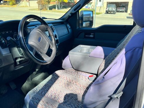 Used 2013 Ford F150 XLT w/ Luxury Equipment Group image 6