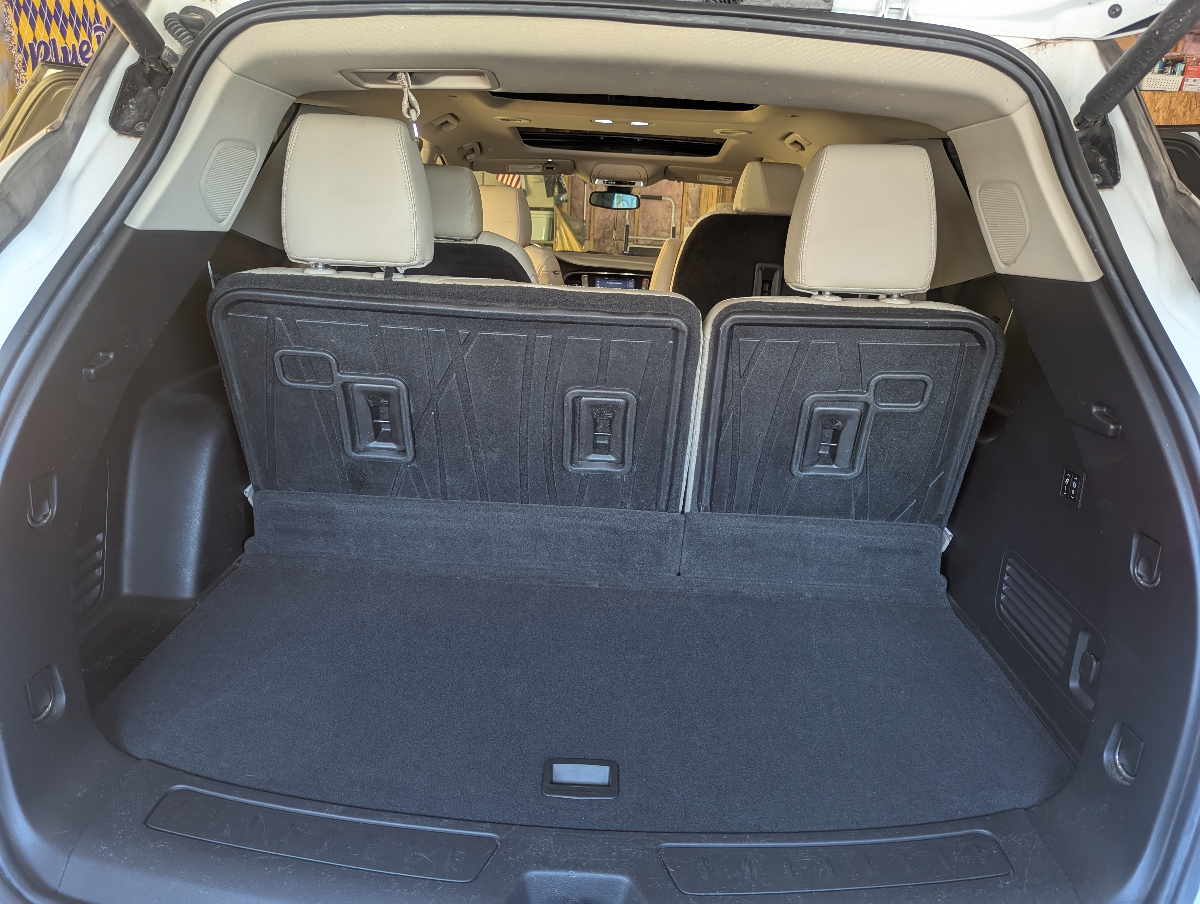 Used 2021 Buick Enclave Premium w/ Sun and Sites Package AWD/4WD image 16