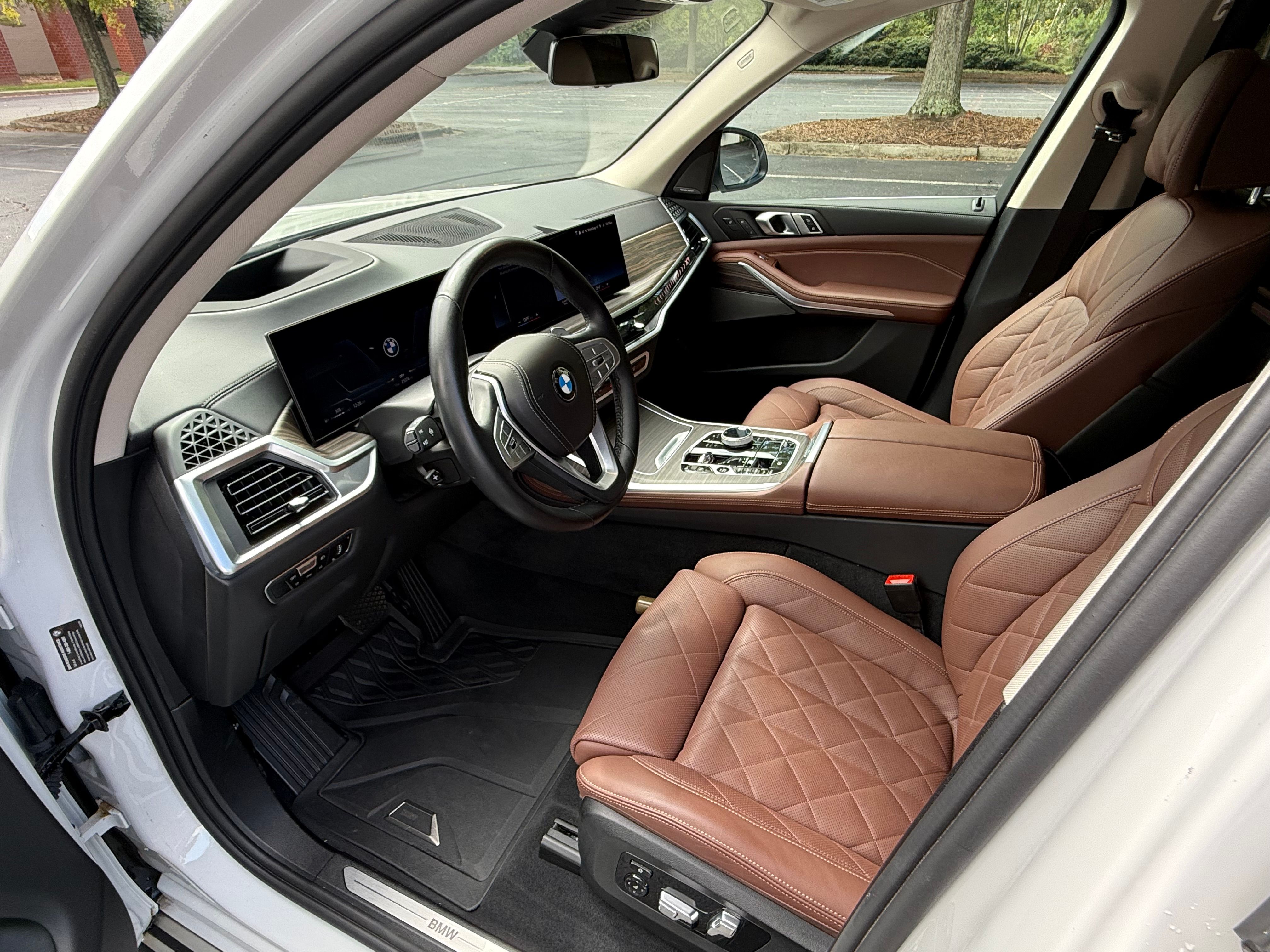 Used 2023 BMW X7 xDrive40i w/ Executive Package AWD/4WD image 5