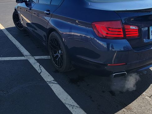 Used 2011 BMW 550i xDrive Sedan image 2