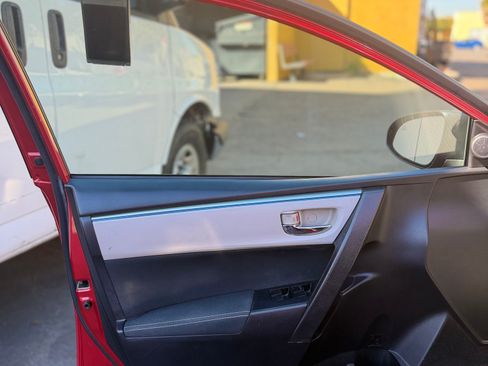 Used 2015 Toyota Corolla LE image 16