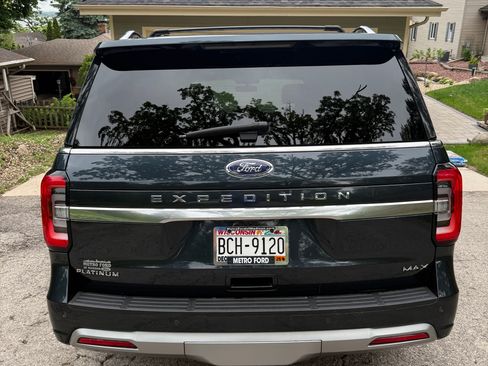 Used 2022 Ford Expedition Max Platinum AWD/4WD image 6