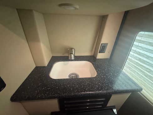 Used 2021 Mercedes-Benz Sprinter 2500 image 9