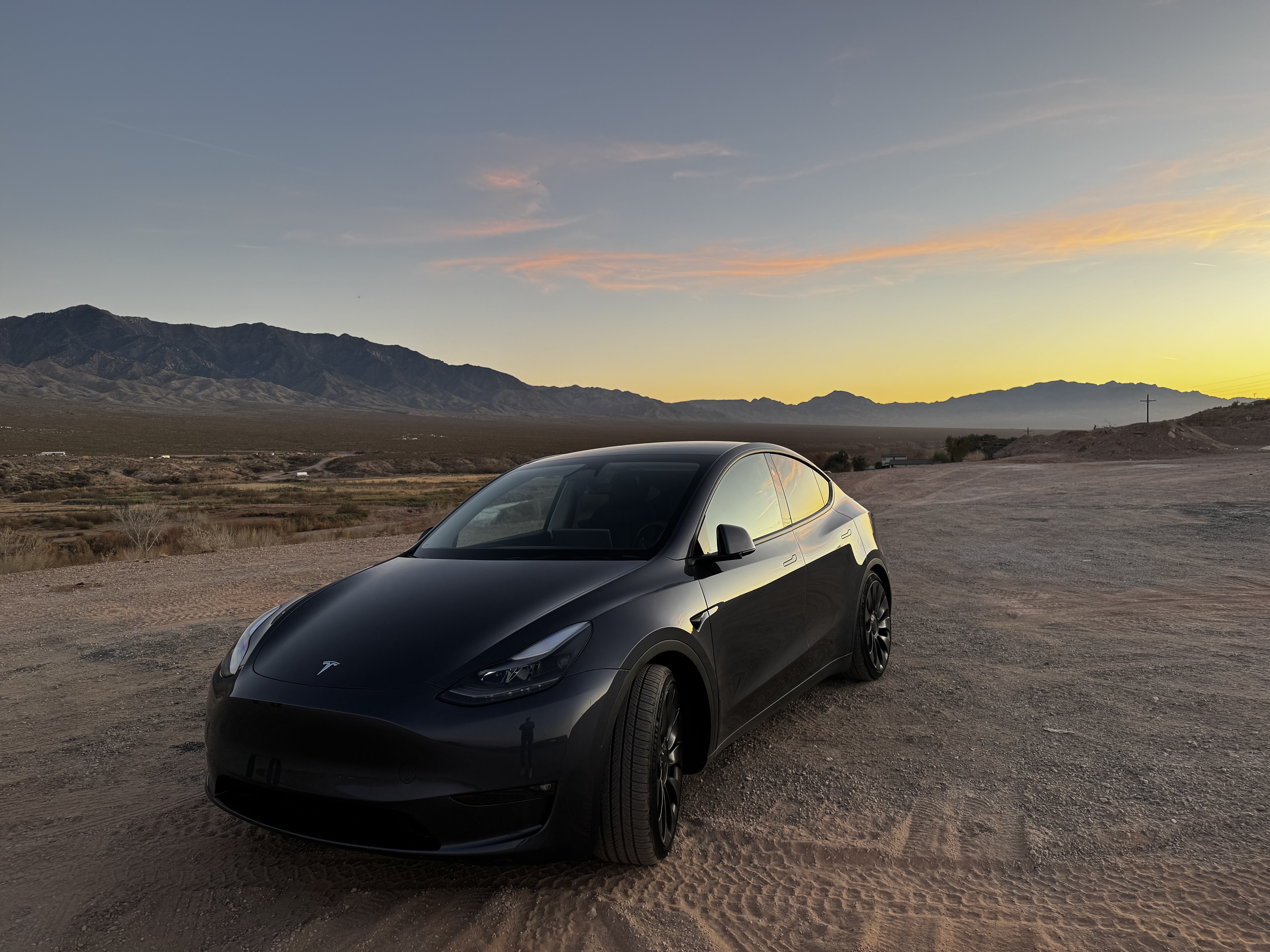 Used 2023 Tesla Model Y Performance AWD/4WD image 2