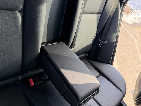 Used 2015 Mercedes-Benz GLK 350 4MATIC image 29