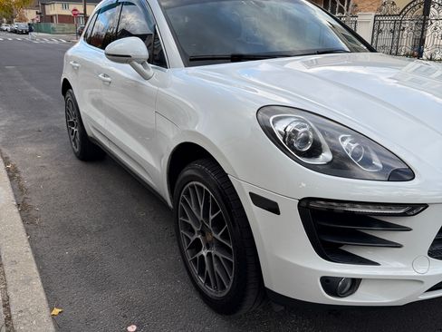 Used 2016 Porsche Macan S image 4