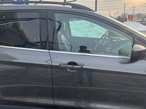 Used 2016 Ford Escape SE w/ SE Leather Comfort Package image 11