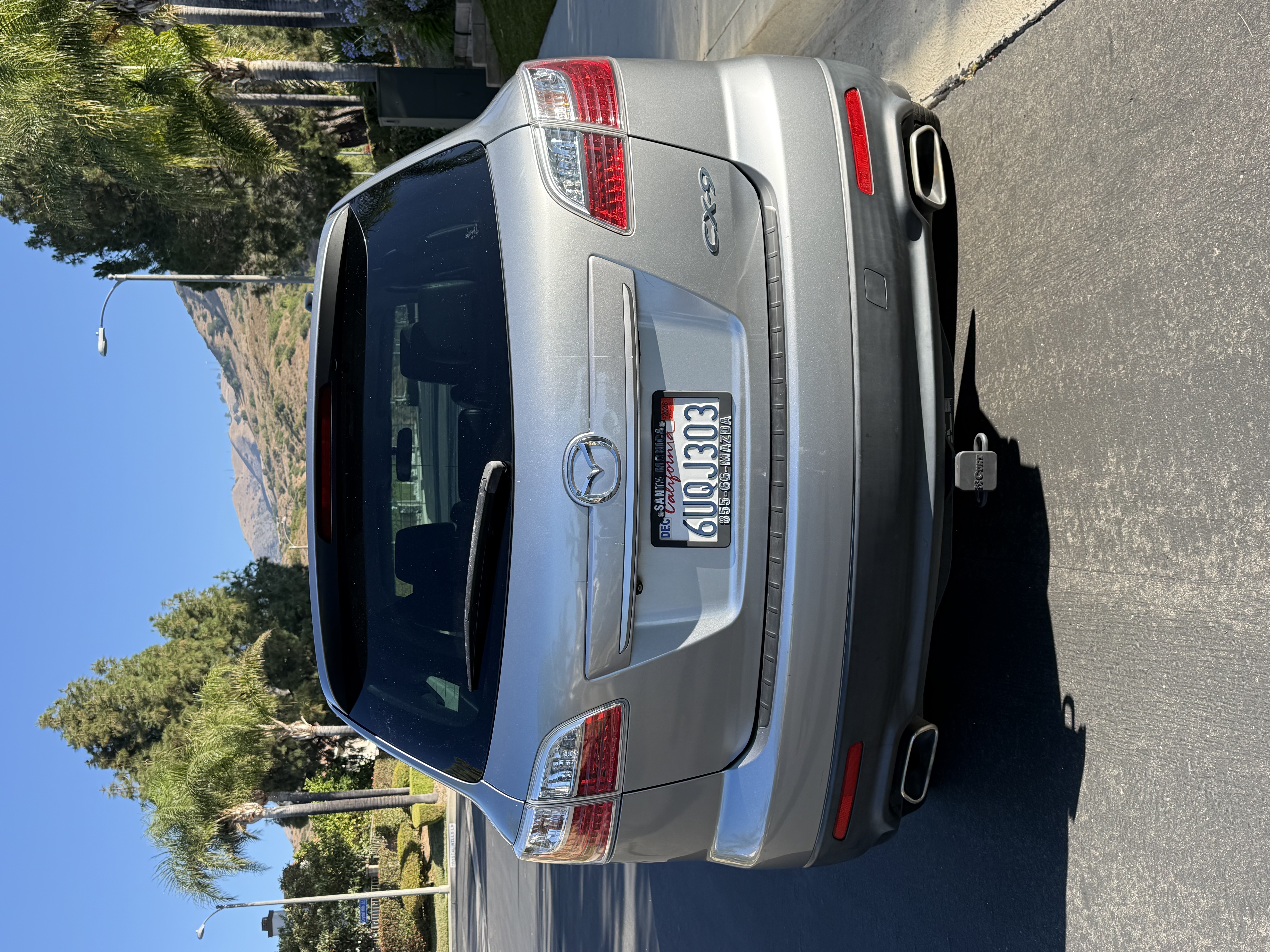 Used 2011 MAZDA CX-9 Touring w/ Moonroof & Bose Audio Pkg FWD image 6