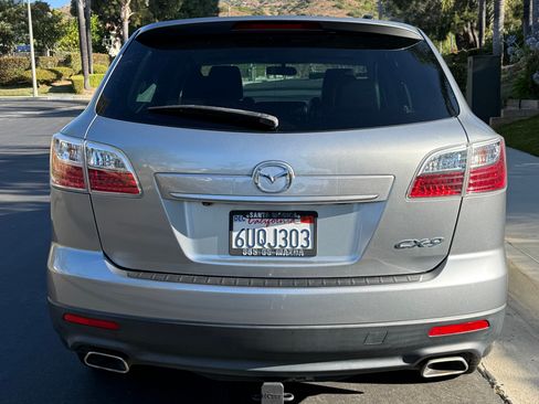 Used 2011 MAZDA CX-9 Touring w/ Moonroof & Bose Audio Pkg FWD image 6