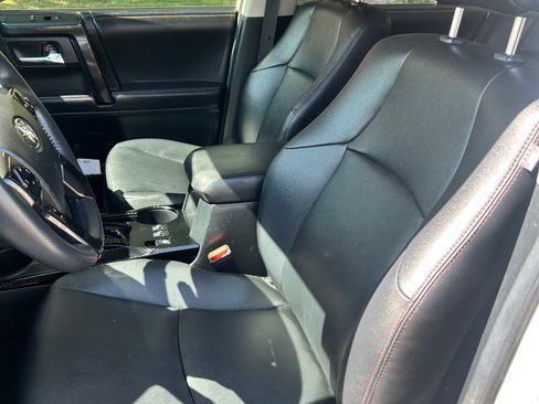 Used 2021 Toyota 4Runner TRD Off-Road Premium w/ Moonroof Package AWD/4WD image 5