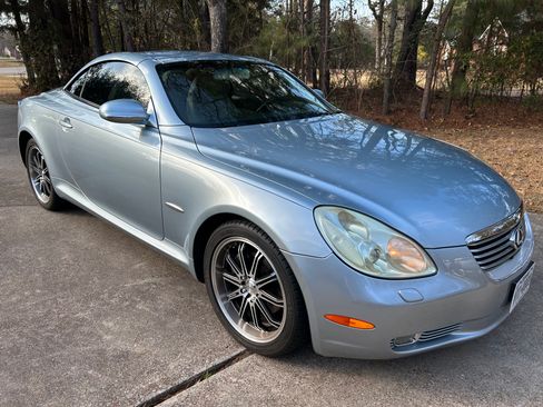 Used 2004 Lexus SC 430 Convertible image 4