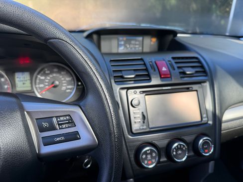 Used 2014 Subaru Forester 2.5i Premium image 10