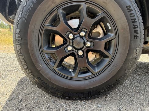 Used 2021 Jeep Wrangler Sport AWD/4WD image 17