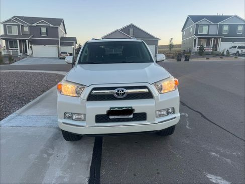 Used 2013 Toyota 4Runner SR5 w/ Convenience Pkg AWD/4WD image 4