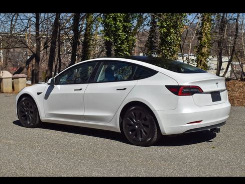 Used 2023 Tesla Model 3 Standard Range RWD image 10