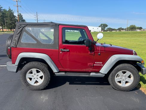 Used 2012 Jeep Wrangler Sport AWD/4WD image 4