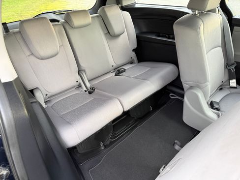 Used 2018 Honda Odyssey LX image 16