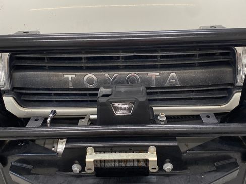 Used 1992 Toyota Land Cruiser image 14