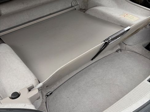 Used 2003 Lexus SC 430 Convertible image 32