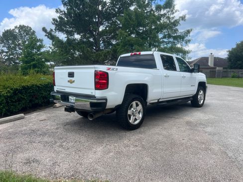 Used 2018 Chevrolet Silverado 2500 LT w/ Z71 Package, Off-Road AWD/4WD image 8
