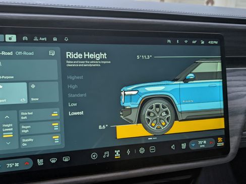 Used 2026 Rivian R1S Adventure image 11