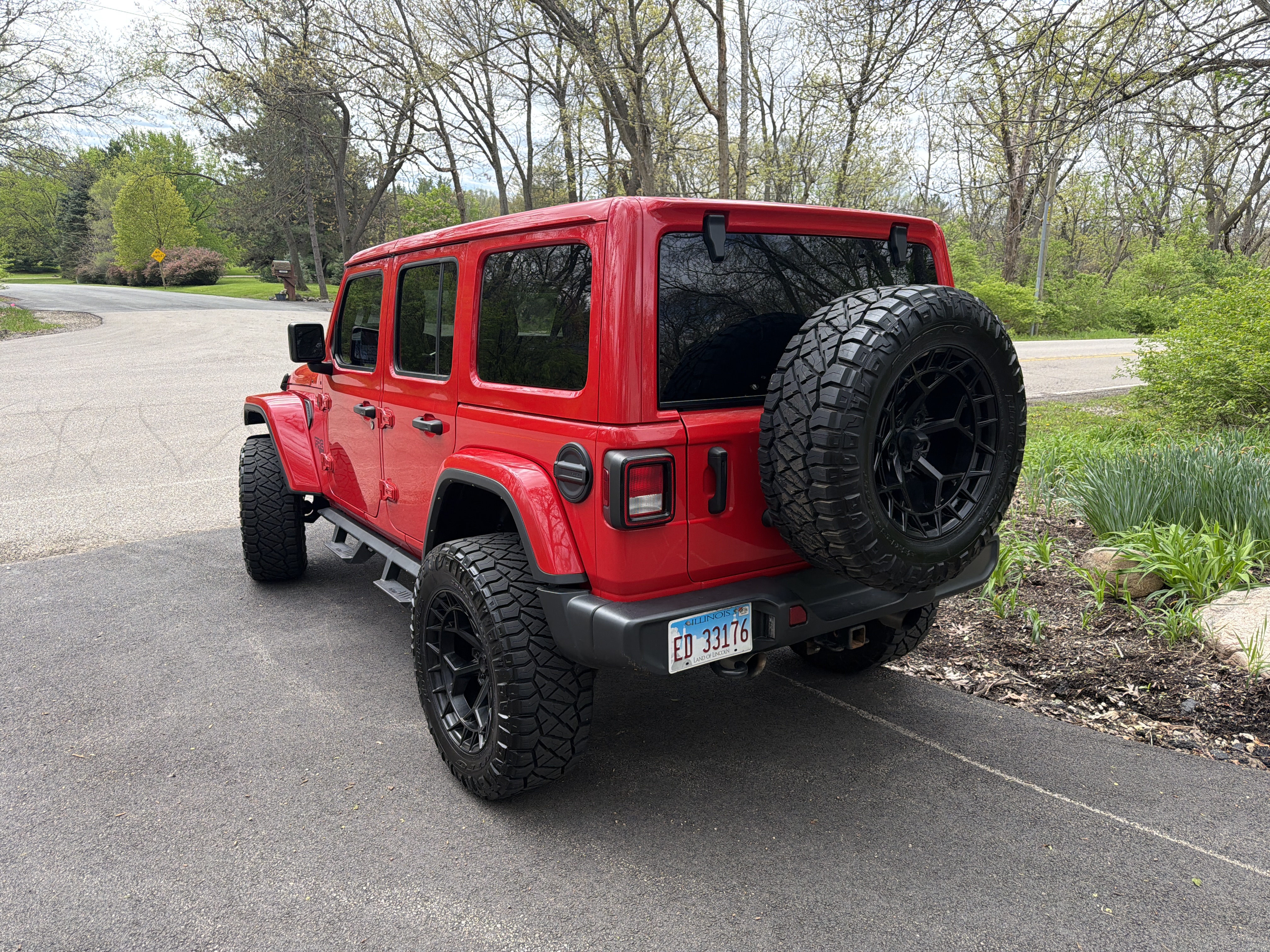 Used 2021 Jeep Wrangler Unlimited Sahara w/ Uconnect 4C Nav & Sound Group AWD/4WD image 9