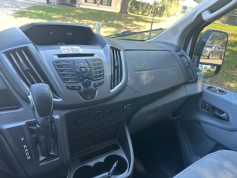 Used 2019 Ford Transit 350 XLT image 2