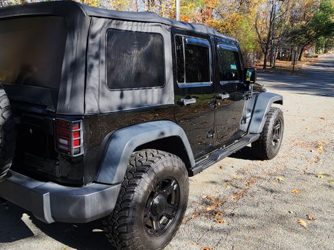 Used 2017 Jeep Wrangler Unlimited Sport w/ Quick Order Package 24S image 8
