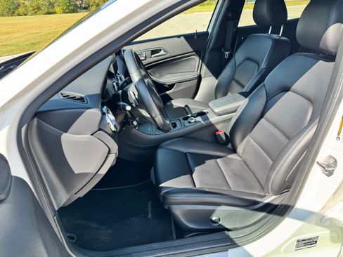 Used 2019 Mercedes-Benz GLA 250 4MATIC image 12