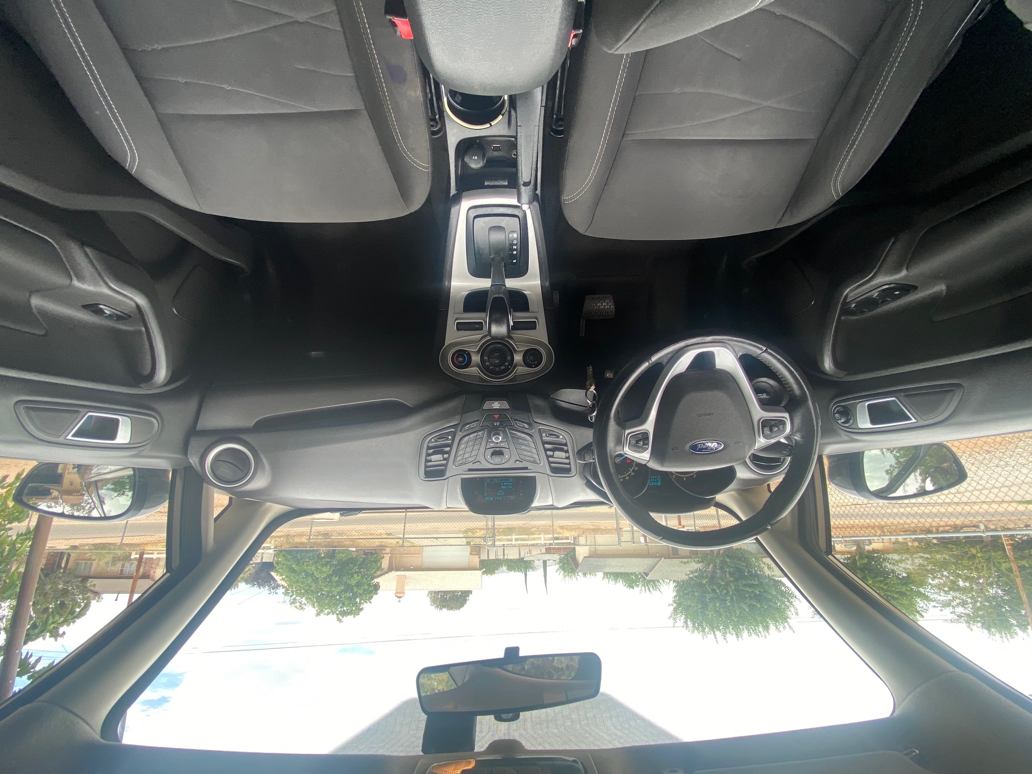Used 2014 Ford Fiesta SE FWD image 9