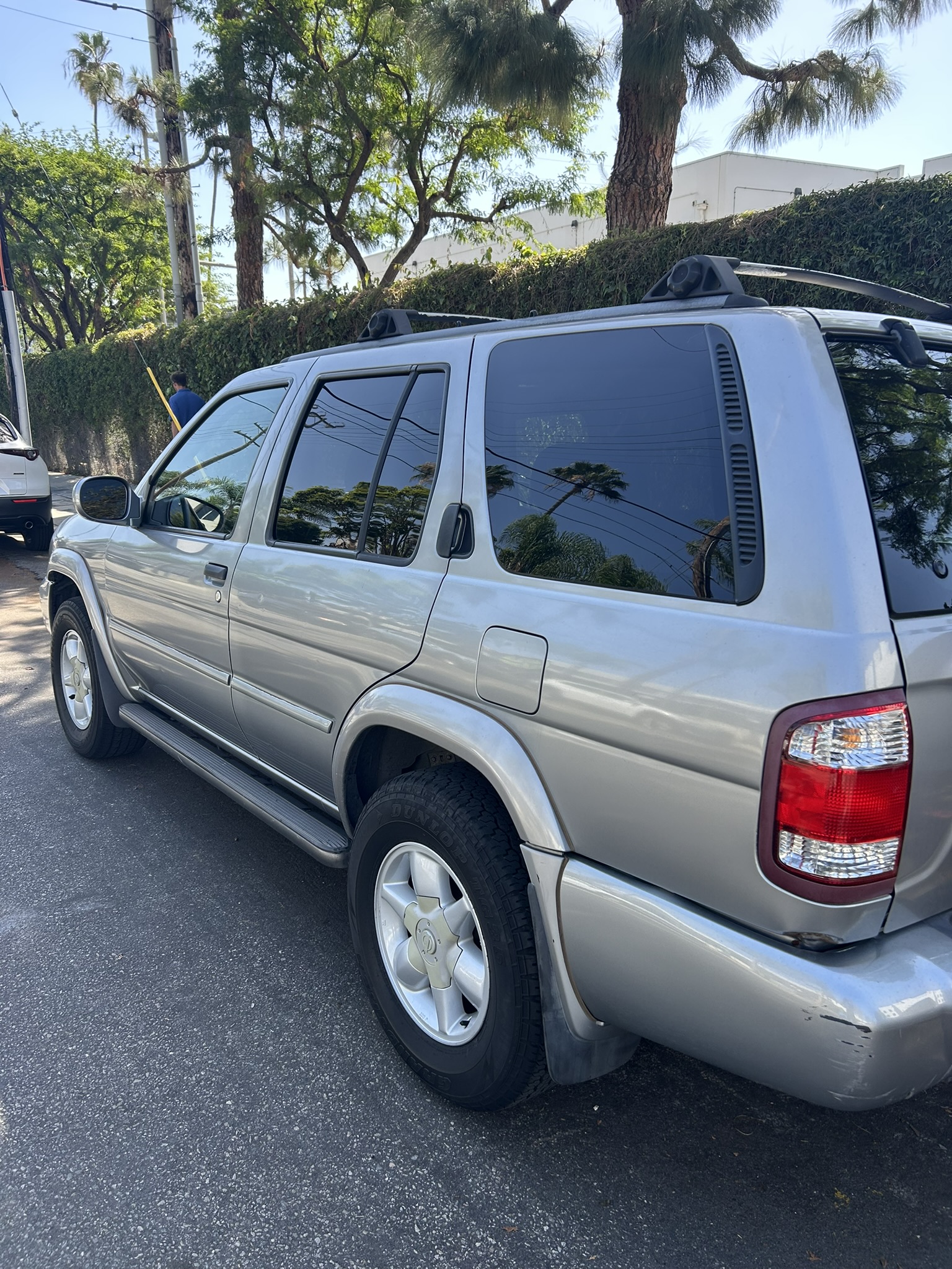 Used 2001 Nissan Pathfinder LE RWD image 5