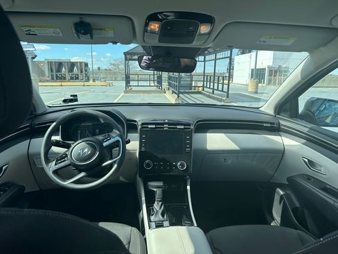 Used 2022 Hyundai Tucson SE image 13