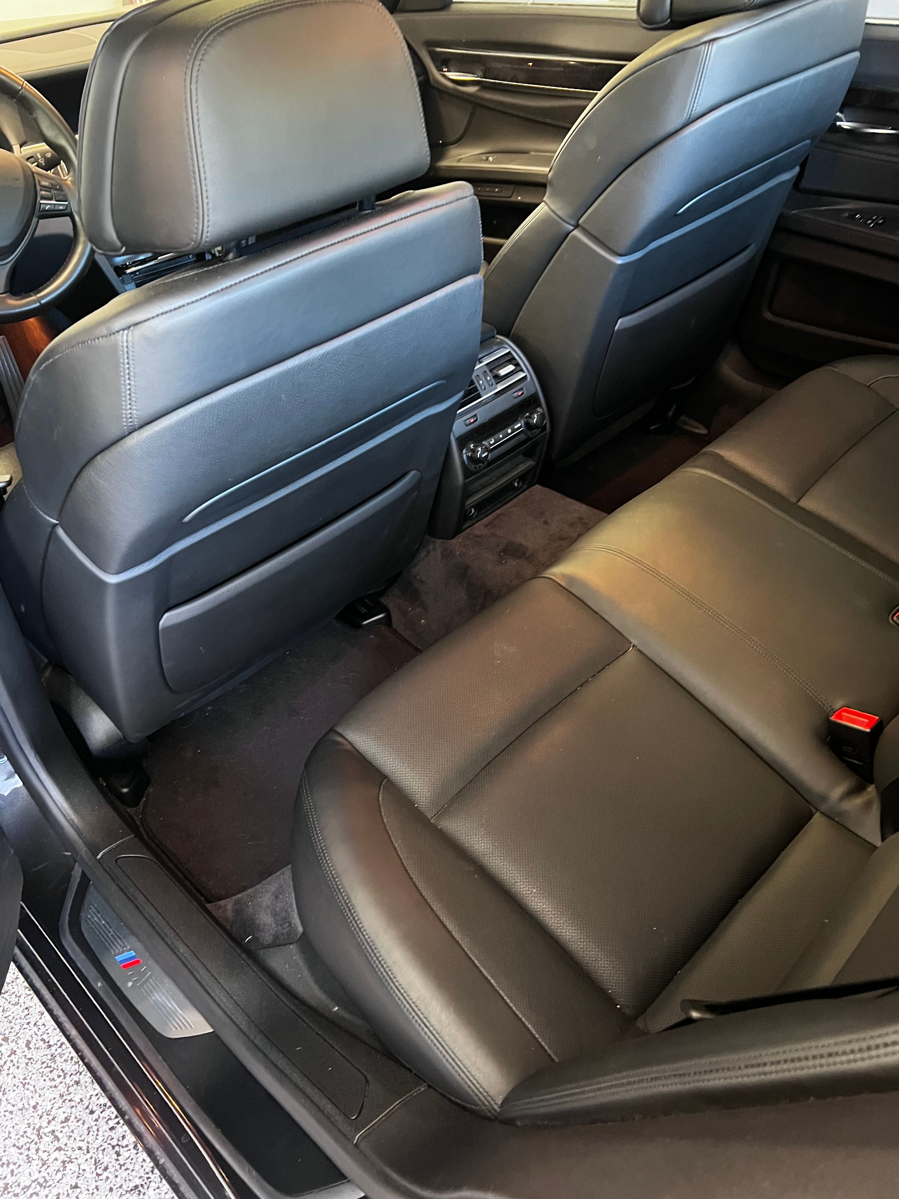 Used 2011 BMW 750i RWD image 12