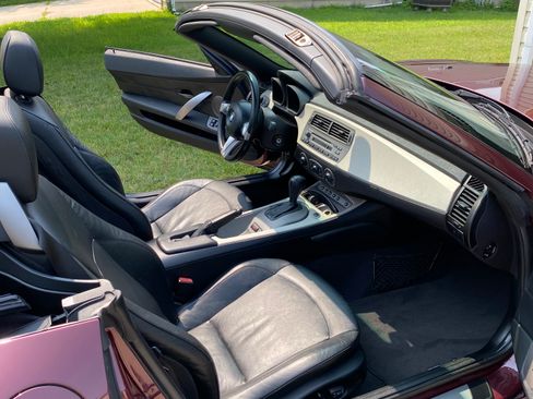 Used 2004 BMW Z4 2.5i RWD image 14