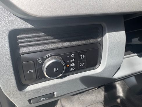 Used 2023 Ford F250 XL w/ XL Chrome Package image 19